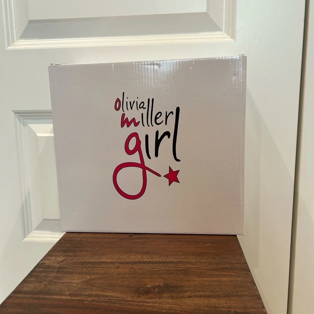 Olivia Miller olivia miller
